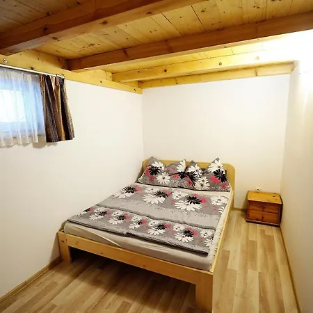 Luca Apartman בלטונללה
