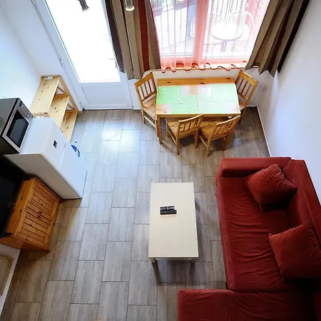 Luca Apartman דירה *