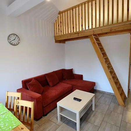 Luca Apartman דירה