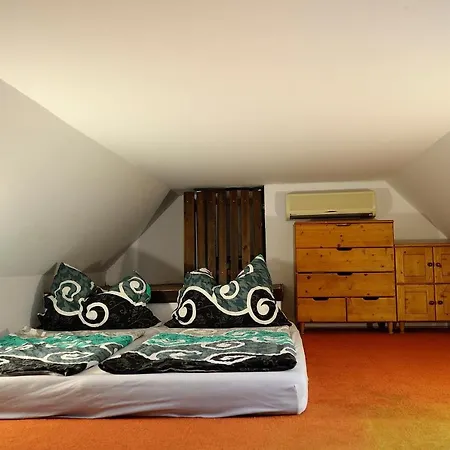 Luca Apartman בלטונללה